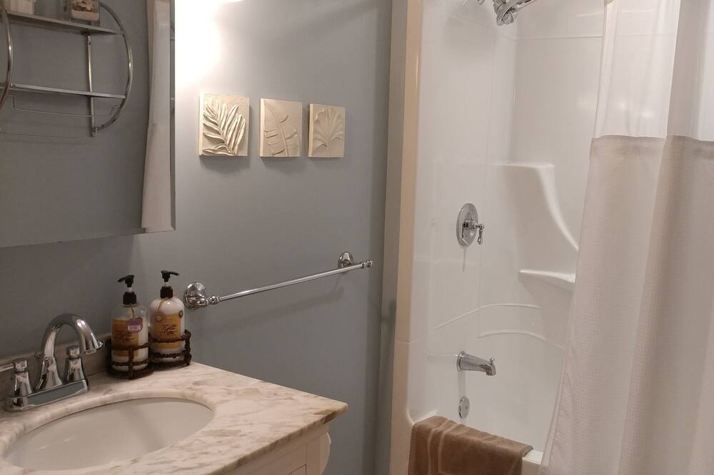 Photo of Bathroom in Oka