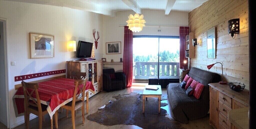 Photo of Livingroom in Pyrenees 2000