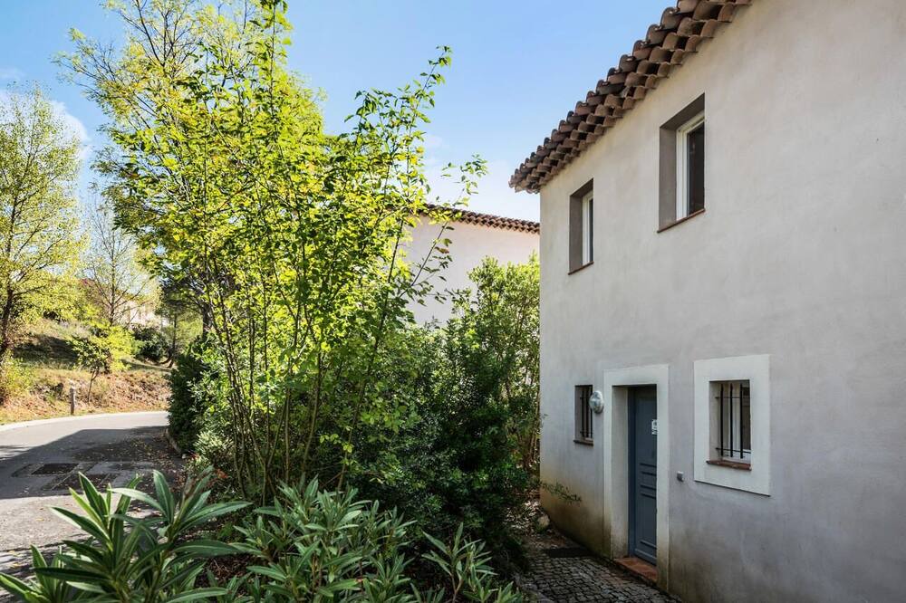 Photo of Outdoor in Rouret