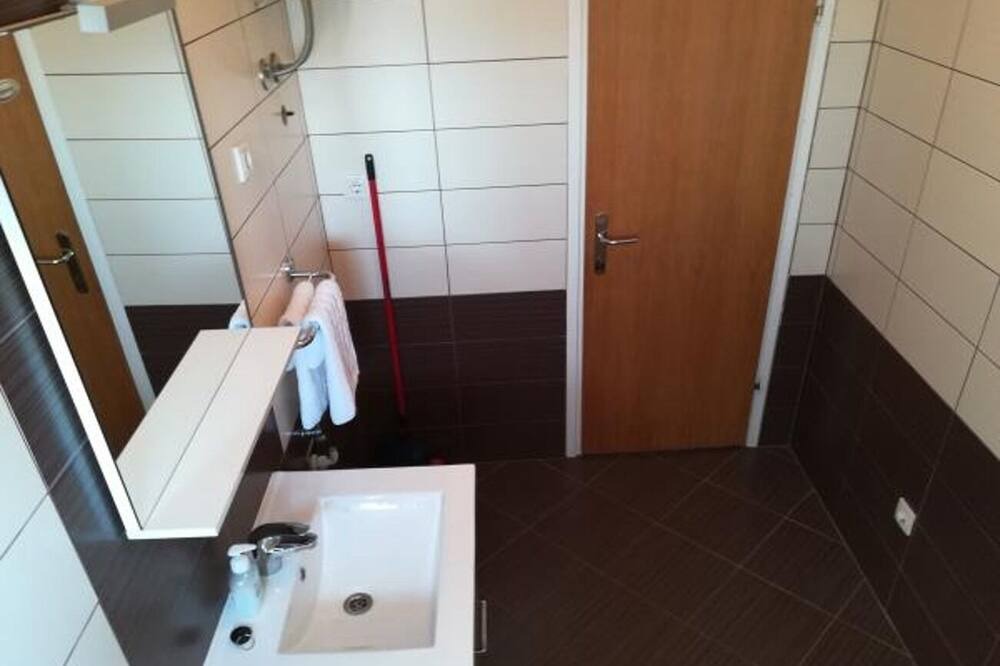Photo of Bathroom in Tribunj