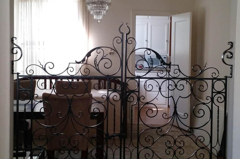 Photo of Bedroom in Marina District