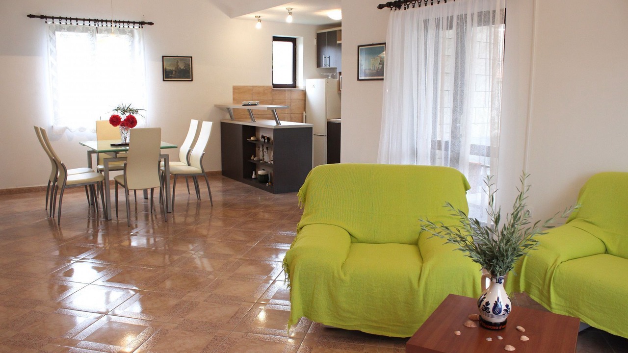 Photo of Livingroom in Mirce