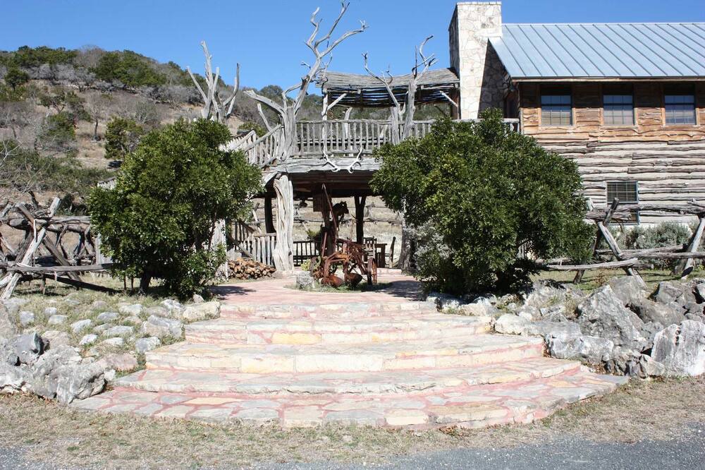 Photo of Outdoor in Tarpley