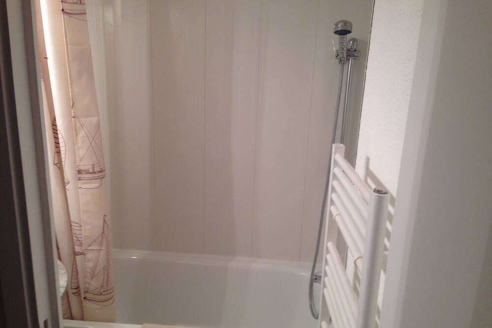 Photo of Bathroom in Allos
