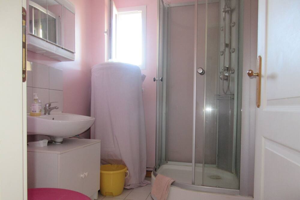 Photo of Bathroom in Saint-Cyprien