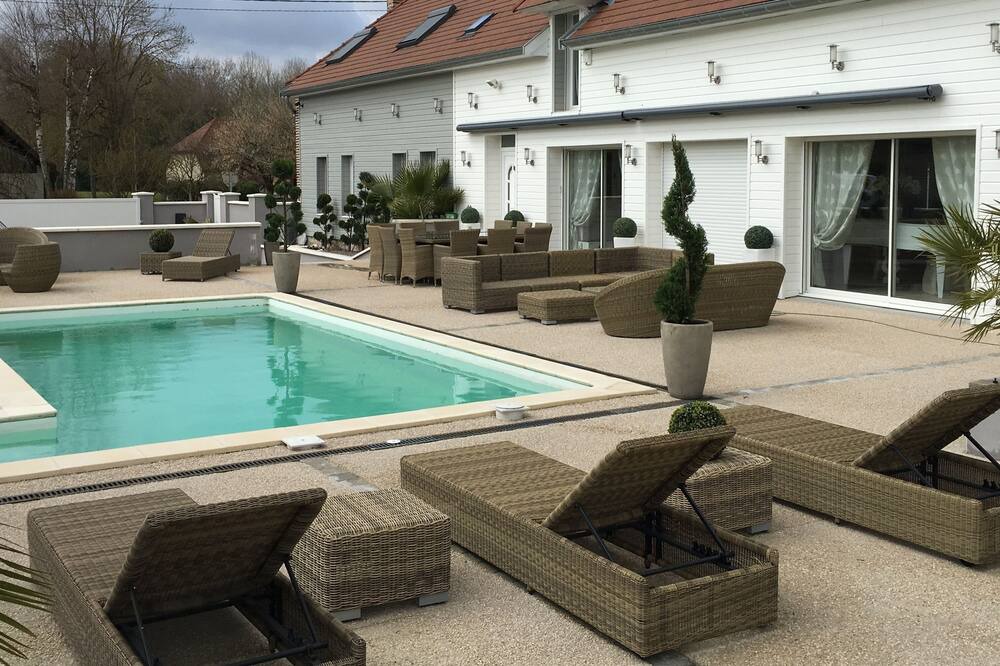 Photo of Outdoor in Villechetif