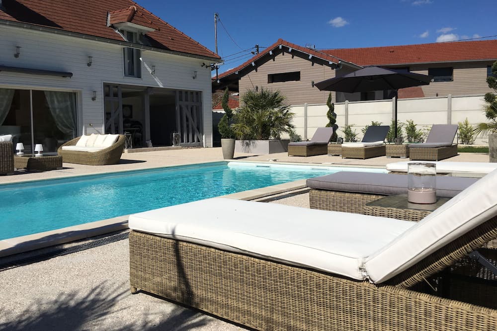 Photo of Outdoor in Villechetif