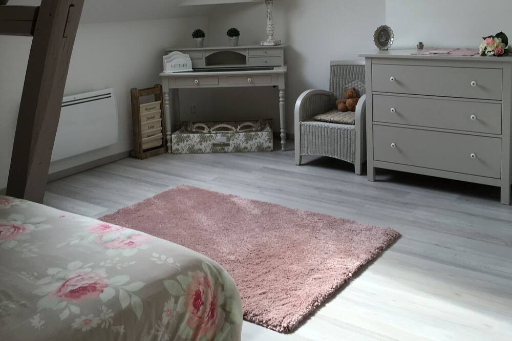 Photo of Bedroom in Villechetif