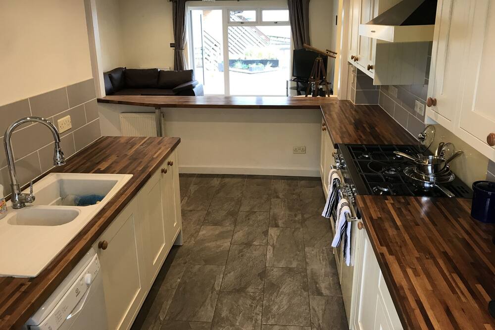 Photo of Others in Netley