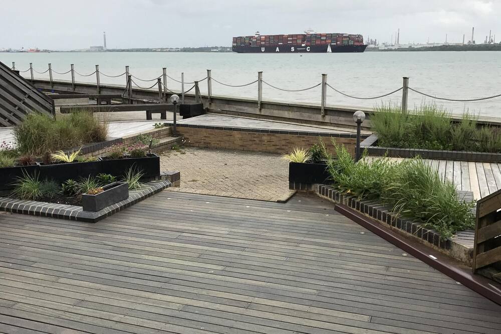 Photo of Others in Netley