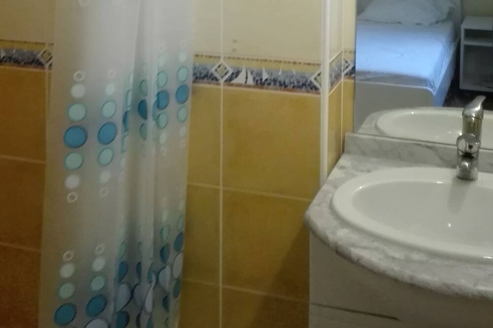 Photo of Bathroom in Saint-Gely-du-Fesc