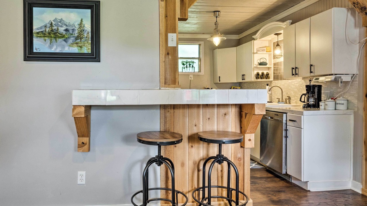 Photo of Kitchen in Apache Shores