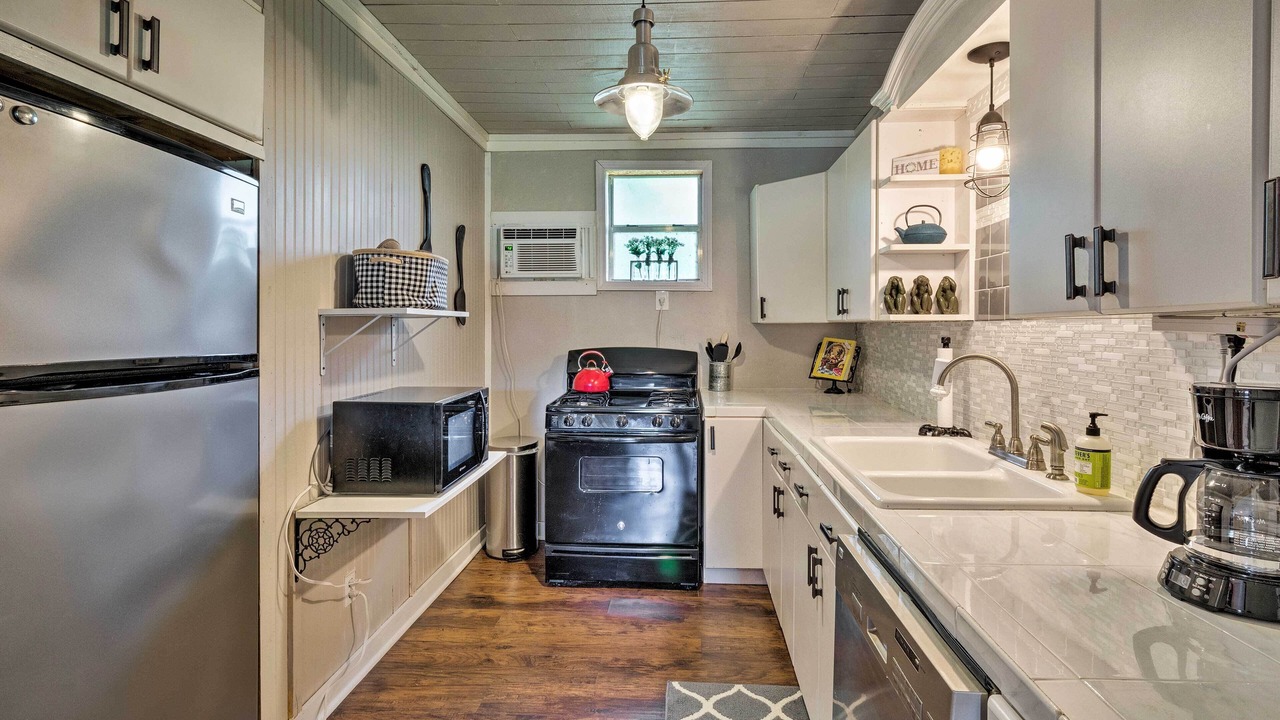 Photo of Kitchen in Apache Shores