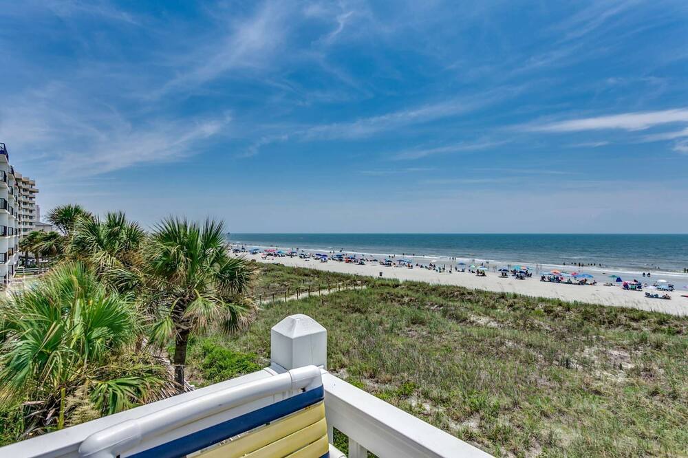 Photo of Patio Balcony in Crescent Beach