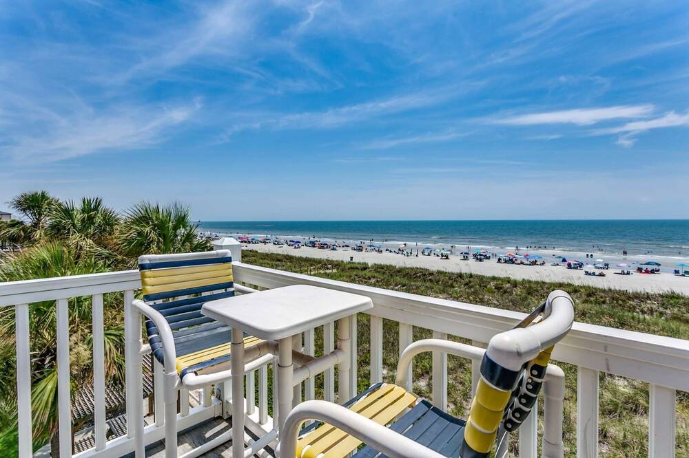 Photo of Patio Balcony in Crescent Beach