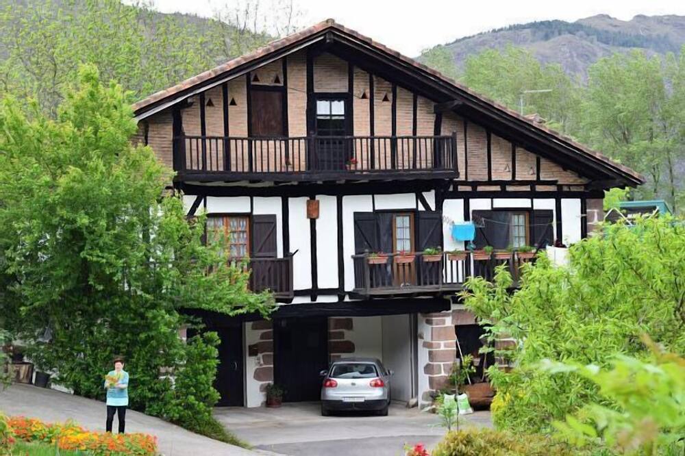 Photo of Outdoor in Zalain