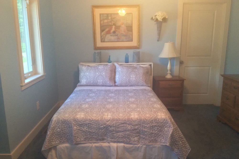 Photo of Bedroom in Fairfield Beach