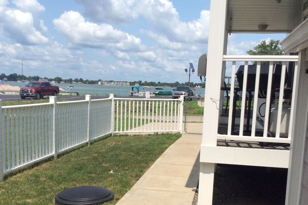 Photo of Patio Balcony in Fairfield Beach
