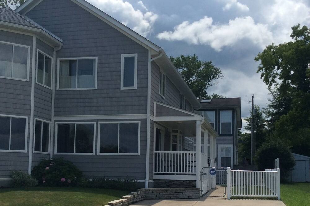 Photo of Outdoor in Fairfield Beach