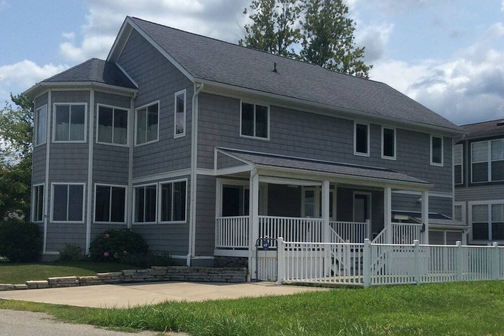 Photo of Outdoor in Fairfield Beach