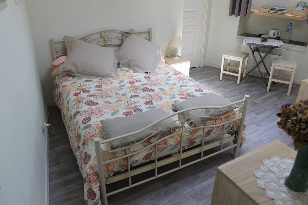 Photo of Bedroom in Montclar
