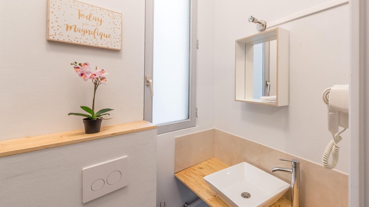 Photo of Bedroom in Saint-Merri
