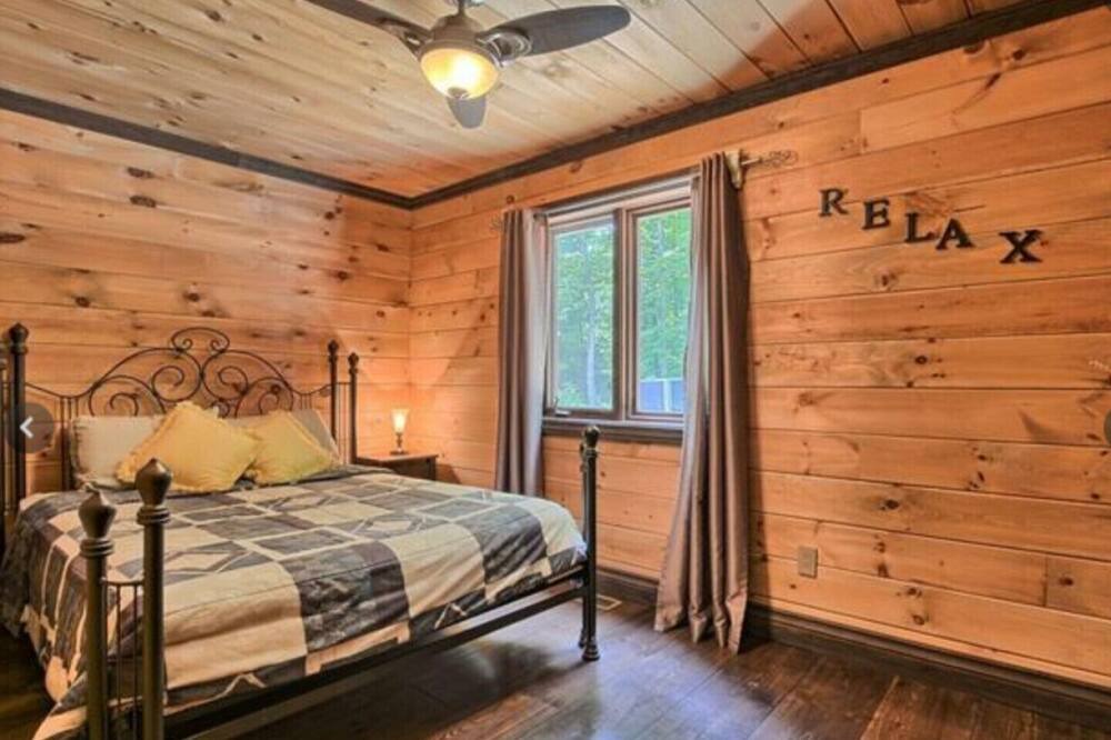 Photo of Bedroom in La Peche