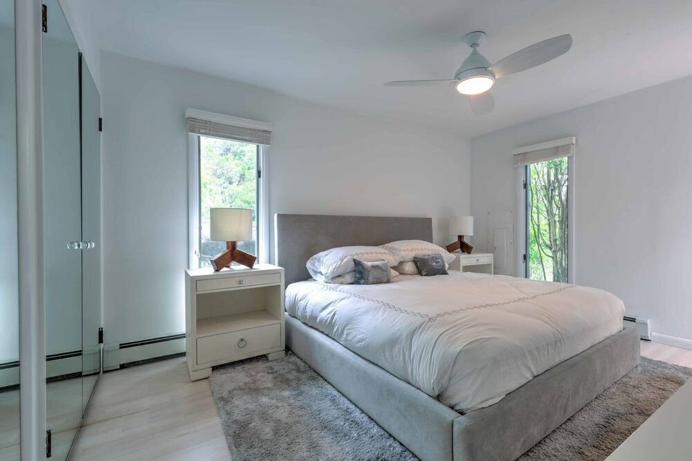 Photo of Bedroom in Beach Hampton