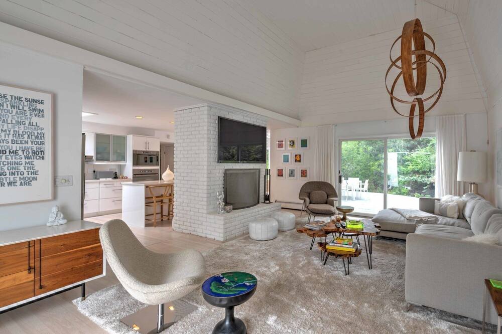 Photo of Livingroom in Beach Hampton