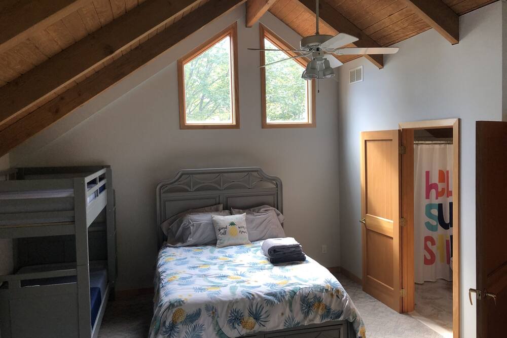 Photo of Bedroom in Selby-on-the-Bay
