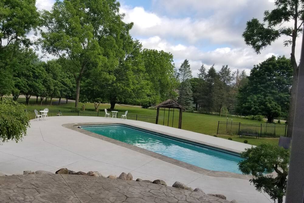 Photo of Outdoor in Rochester