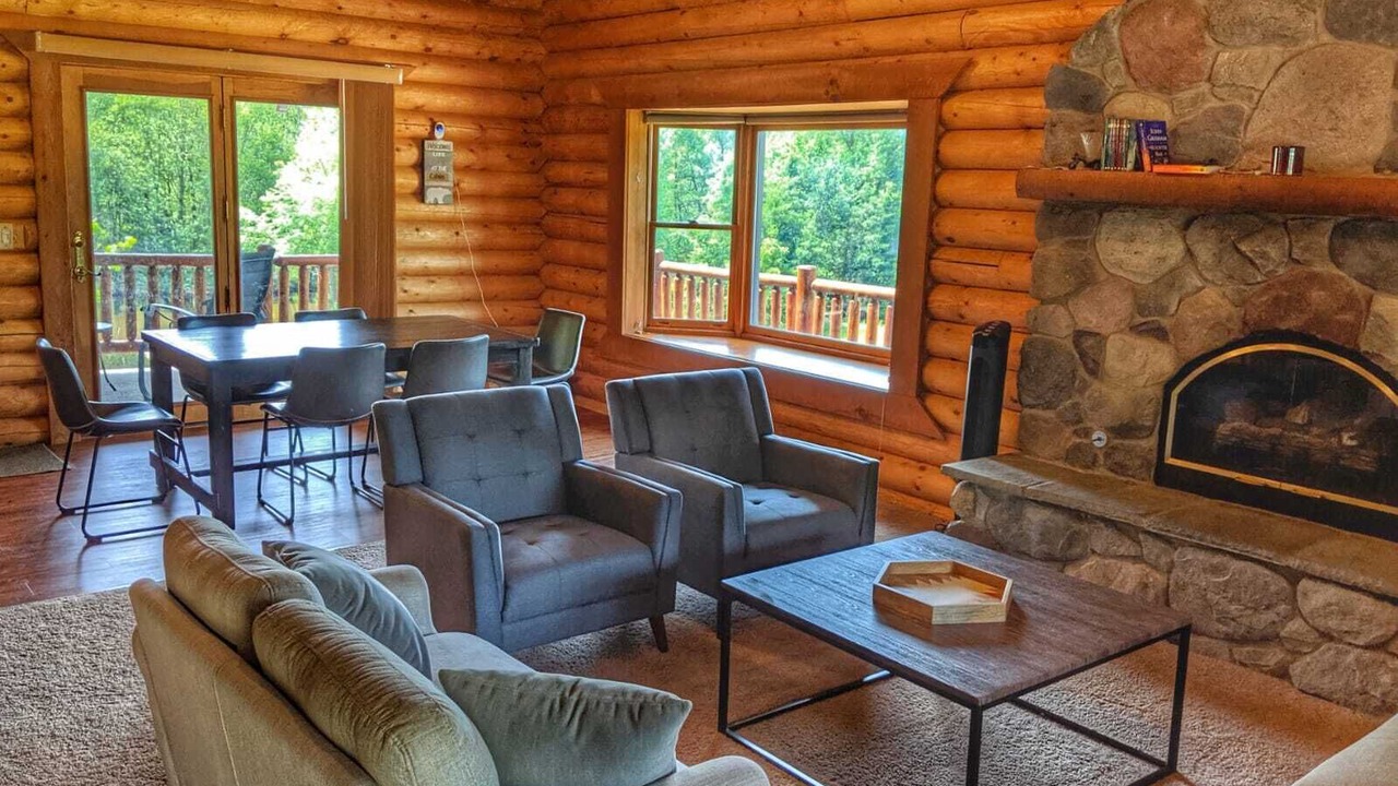 Photo of Livingroom in Paw Paw Lake