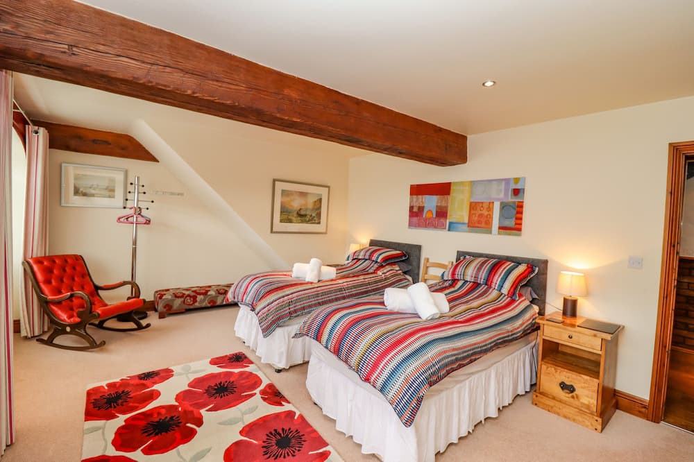 Photo of Bedroom in Thwing