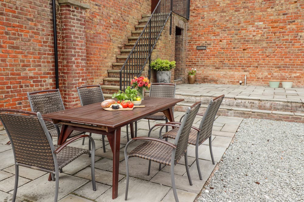 Photo of Patio Balcony in Thwing