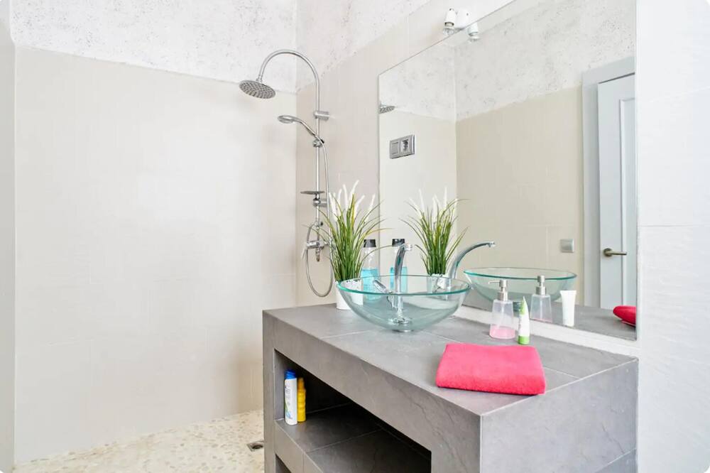 Photo of Bathroom in Olivella