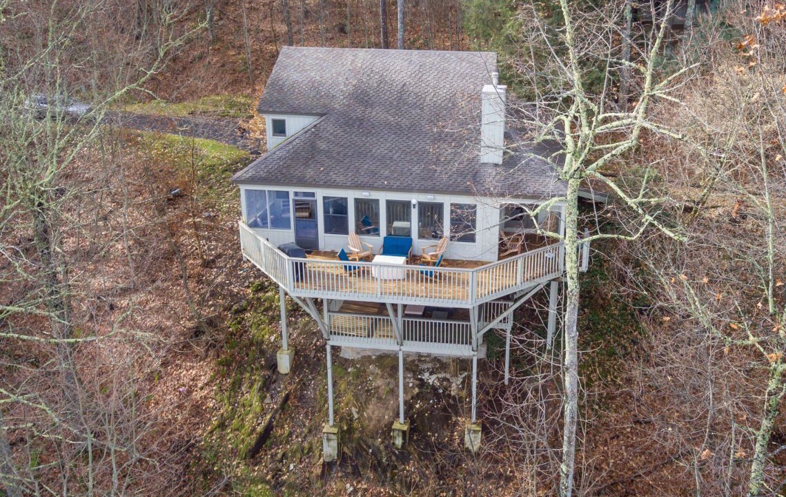 Photo of Outdoor in Mountain Air