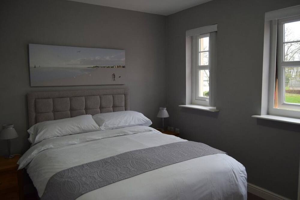 Photo of Bedroom in Garlieston