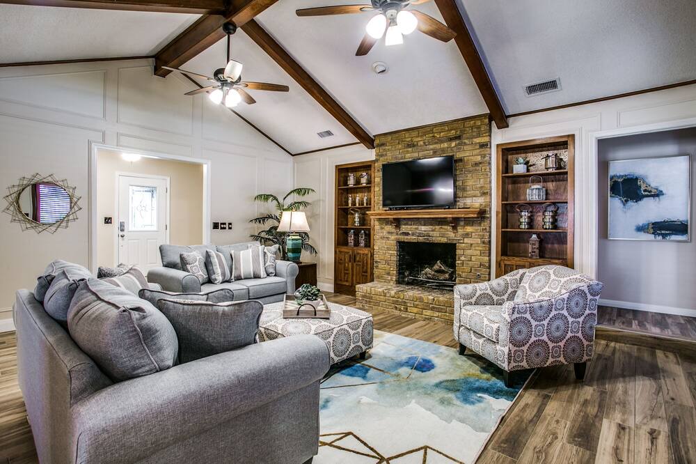 Photo of Livingroom in Cowley