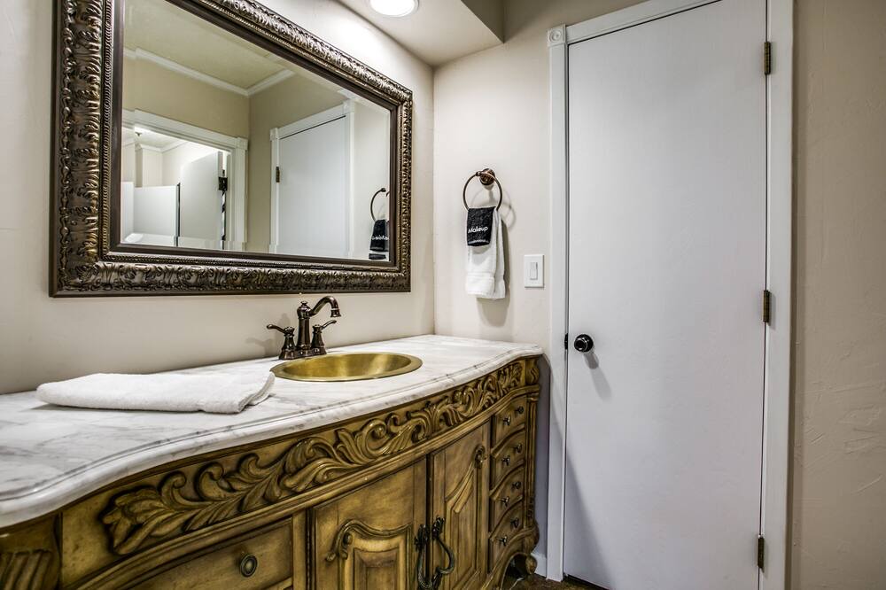 Photo of Bathroom in Cowley