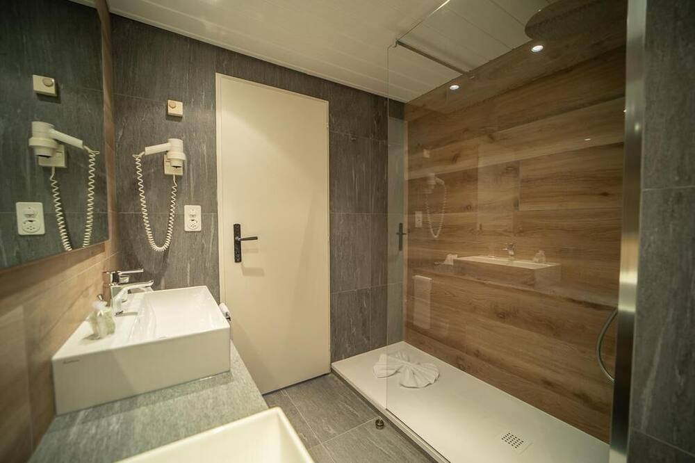Photo of Bathroom in Champfer