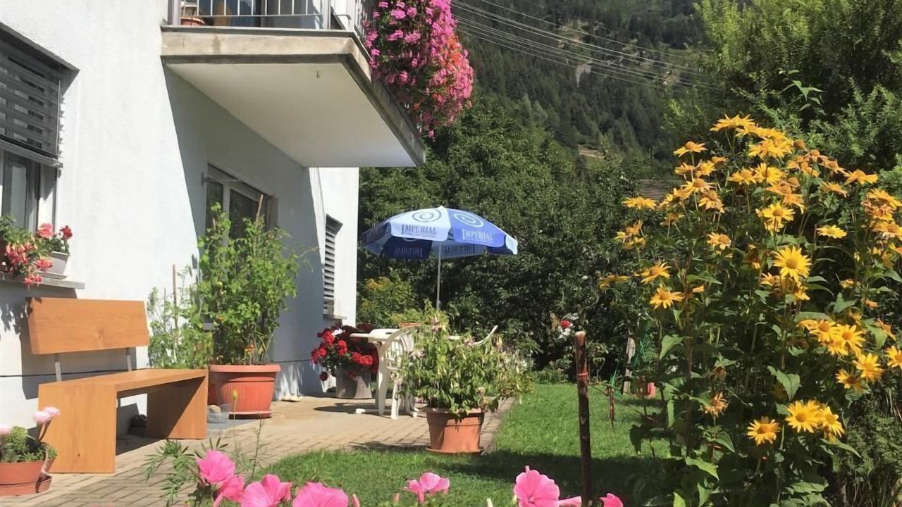 Photo of Outdoor in Li Curt