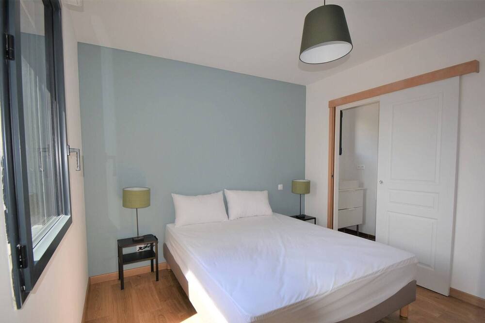 Photo of Bedroom in Saint Alban Auriolles
