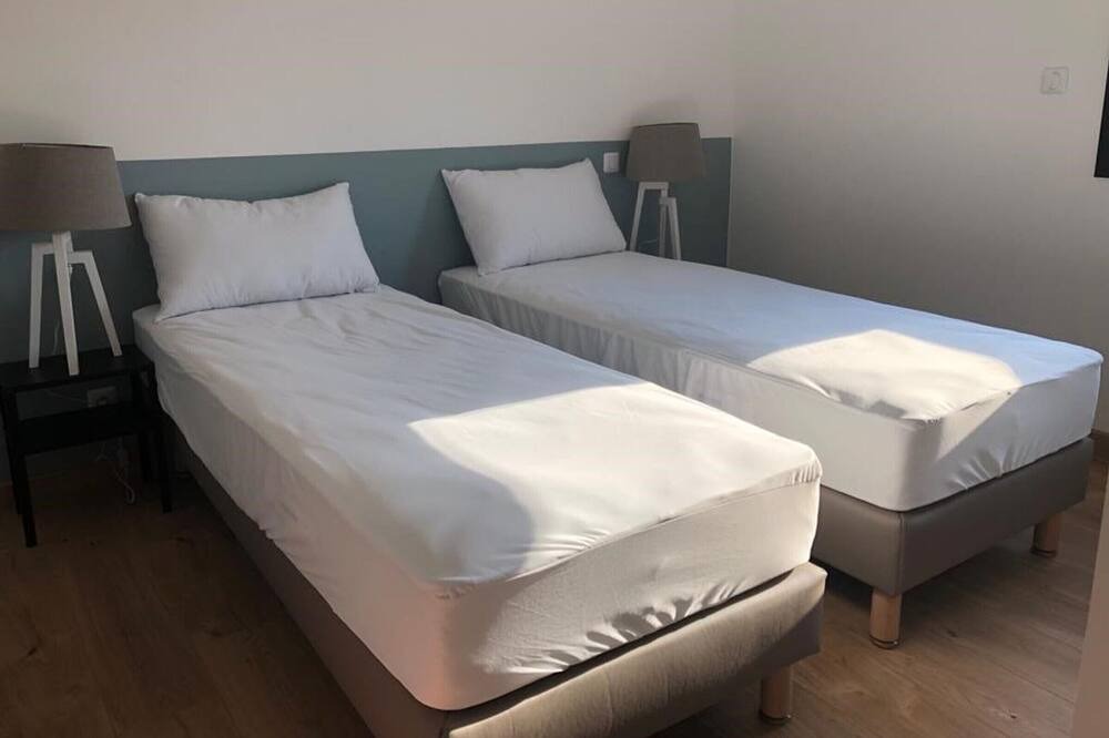 Photo of Bedroom in Saint Alban Auriolles