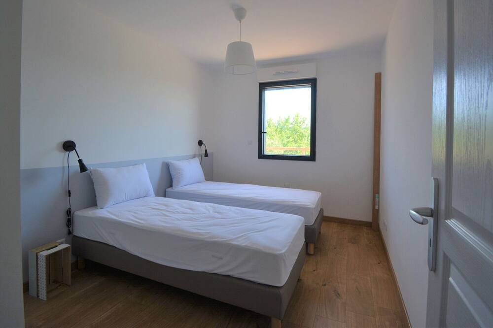 Photo of Bedroom in Saint Alban Auriolles