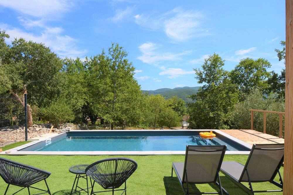 Photo of Outdoor in Saint Alban Auriolles
