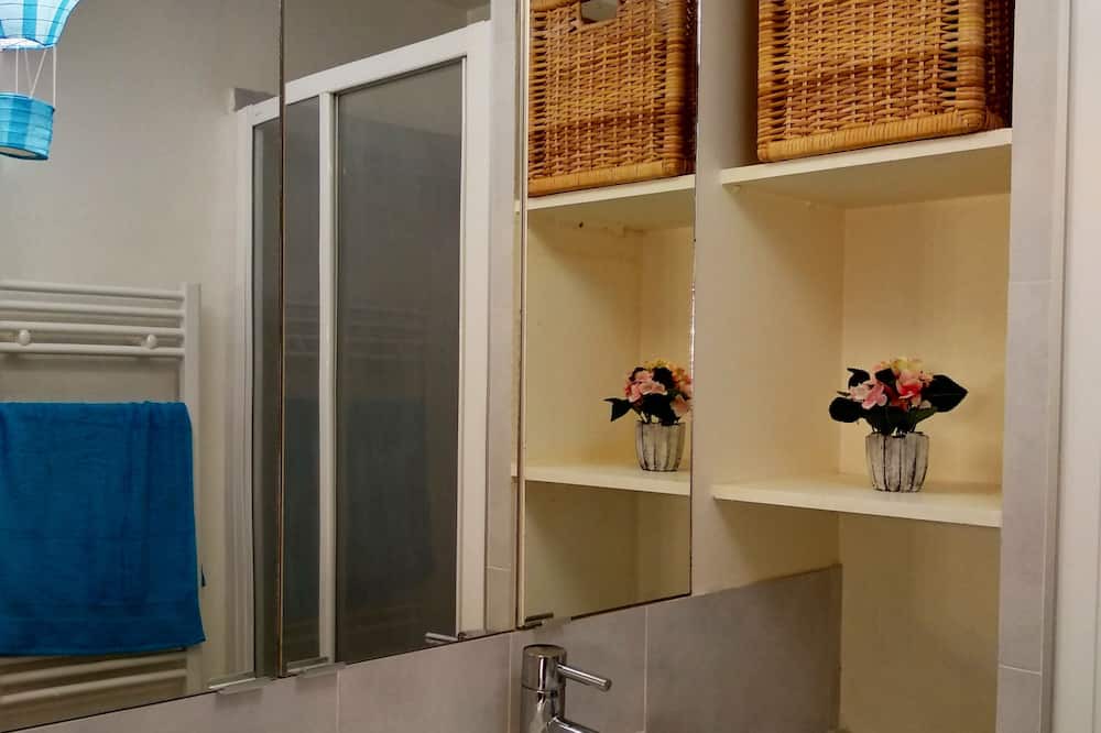 Photo of Bathroom in Quartier de la Maison-Blanche