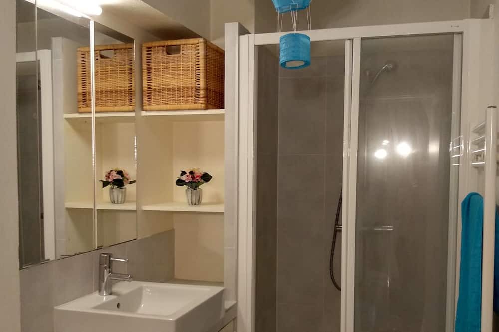 Photo of Bathroom in Quartier de la Maison-Blanche