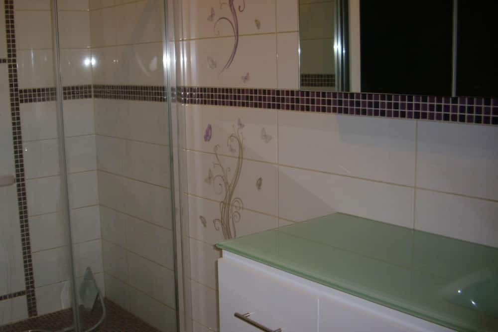 Photo of Bathroom in Gray