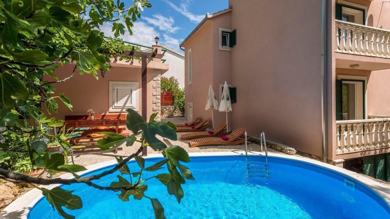 Photo of Outdoor in Medici