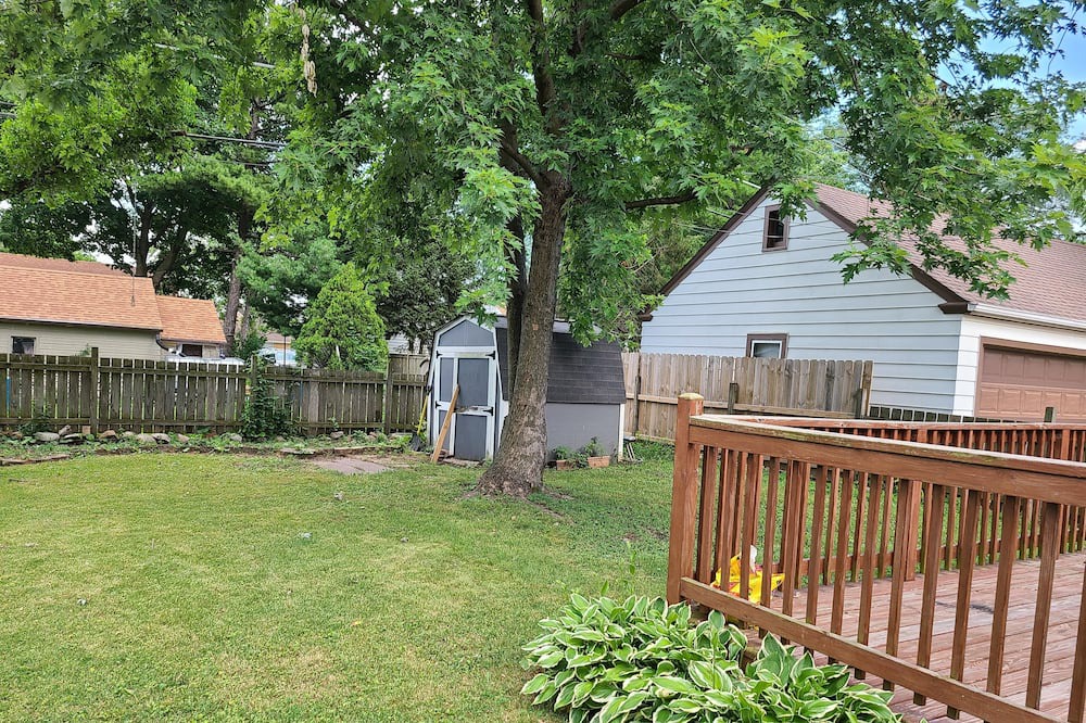 Photo of Outdoor in Addison